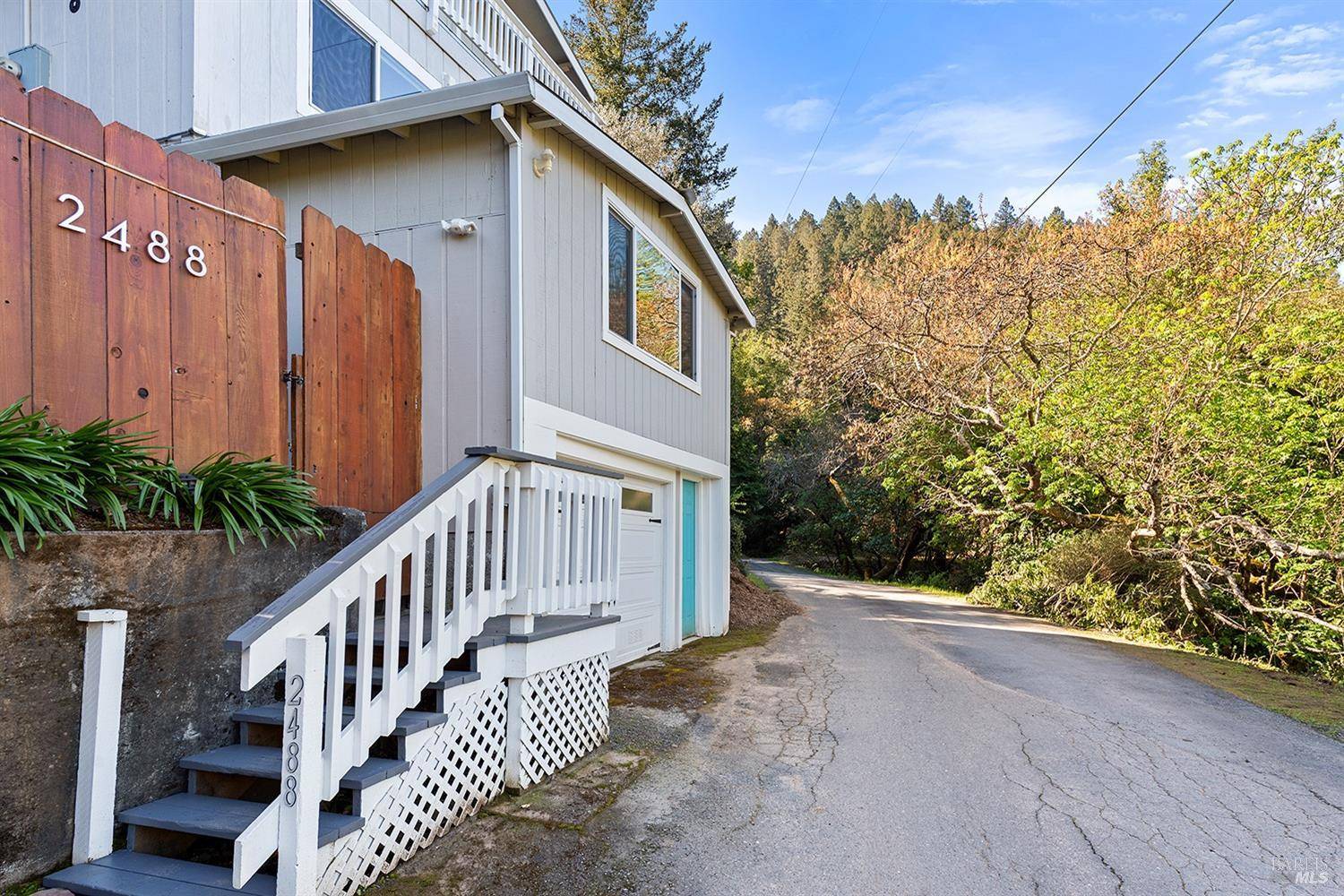 Healdsburg, CA 95448,2488 Riverview DR