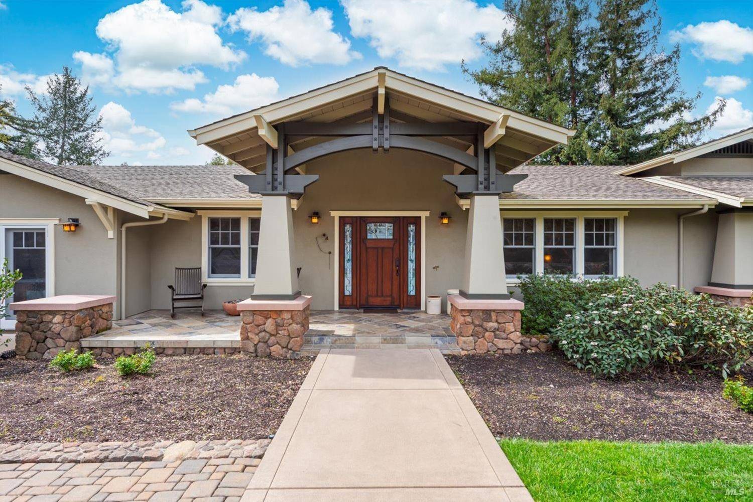 Napa, CA 94558,1111 Olive Hill LN