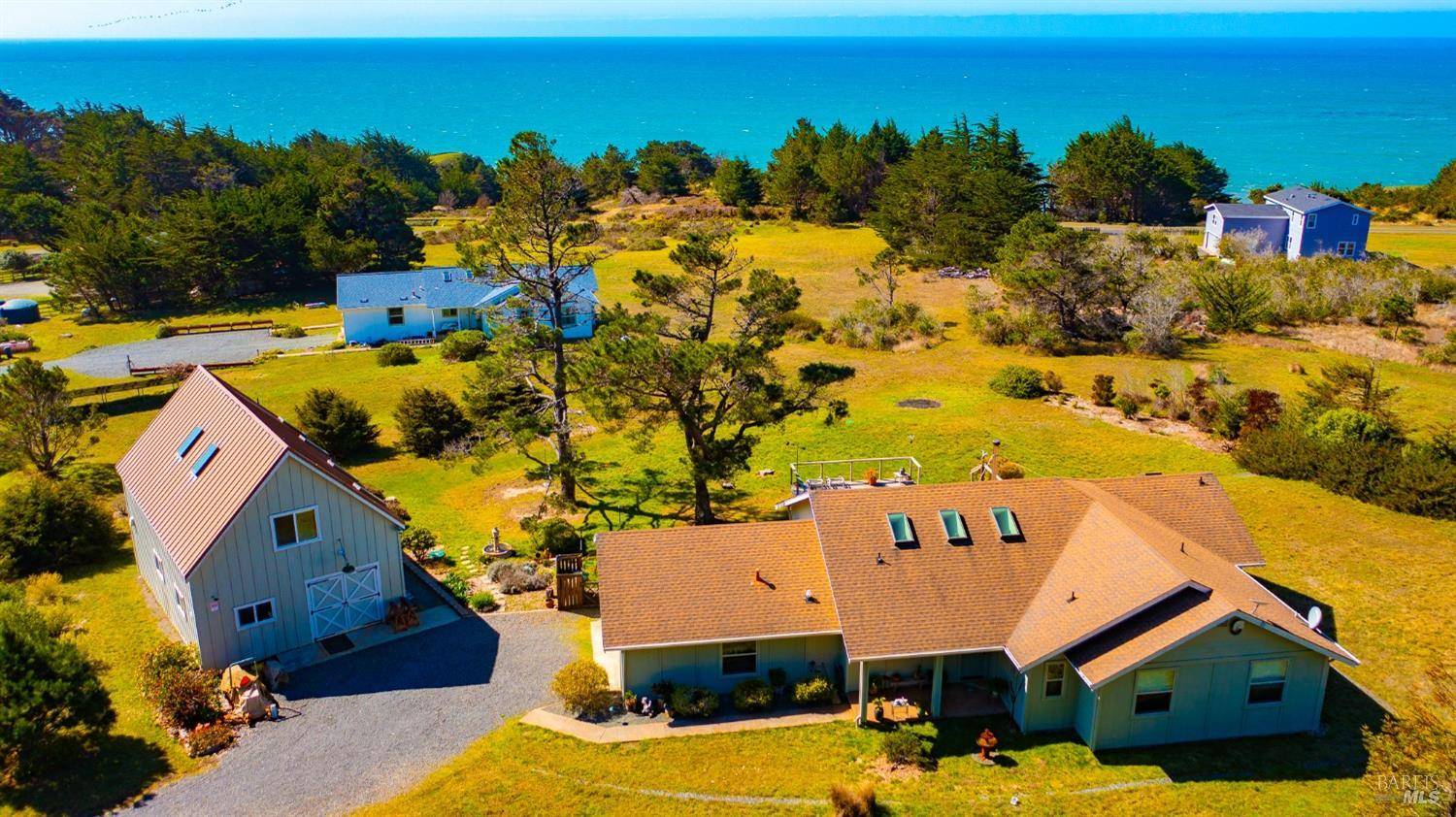 Gualala, CA 95445,46851 Iversen LN