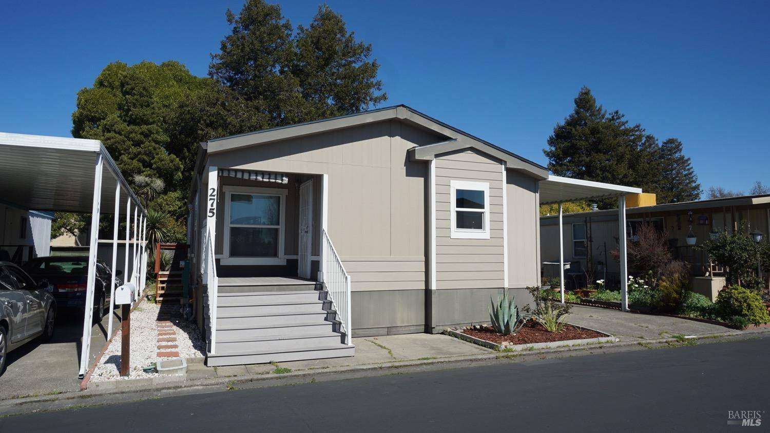 Santa Rosa, CA 95407,275 Ricardo AVE