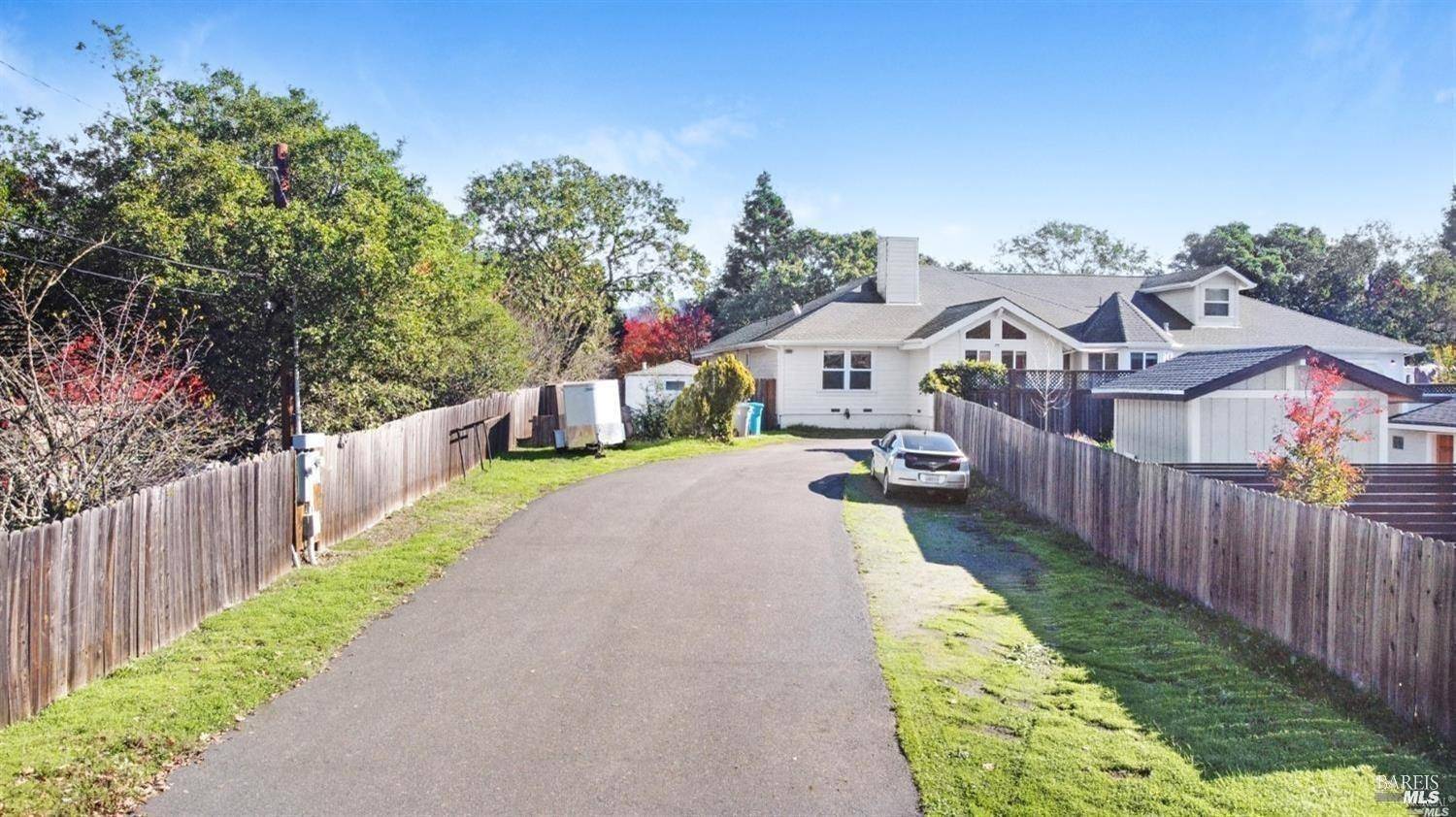 Santa Rosa, CA 95404,1648 Ronne DR