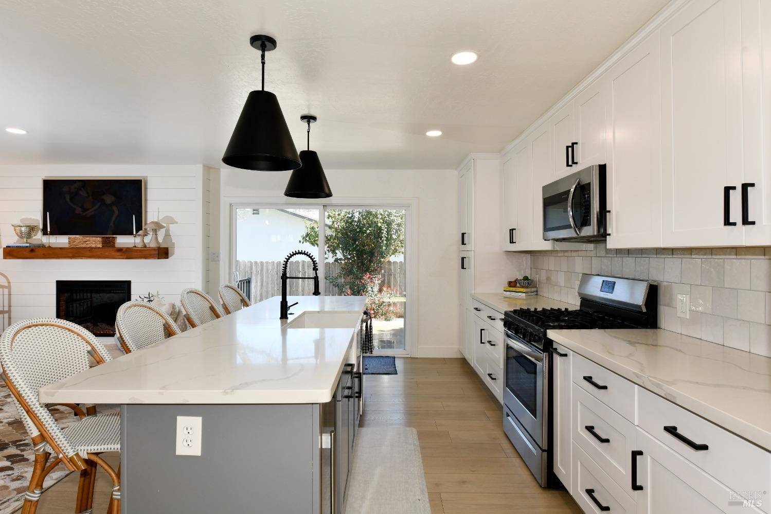 Napa, CA 94558,3330 Macleod ST