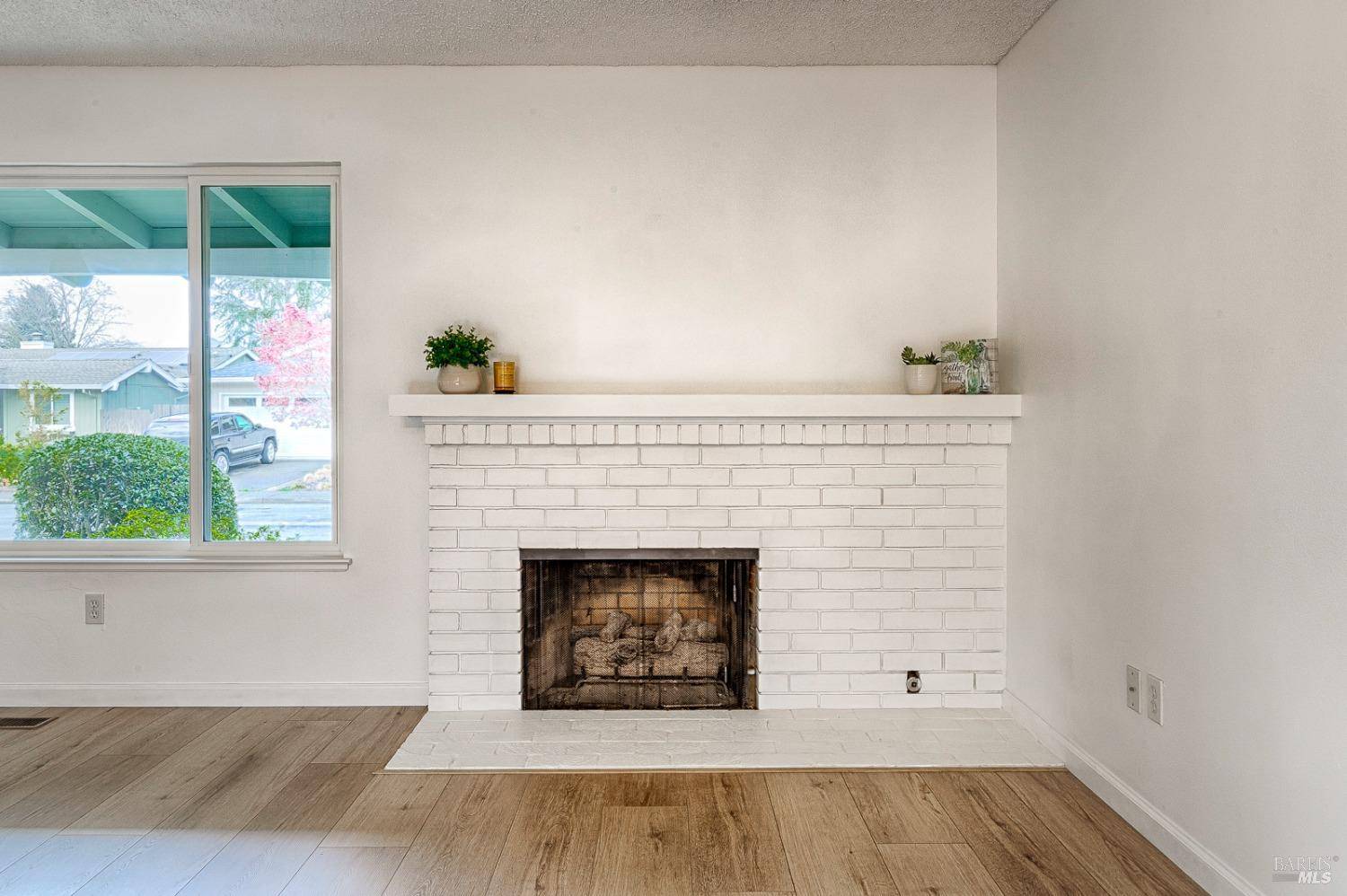Santa Rosa, CA 95409,6574 Stone Bridge RD