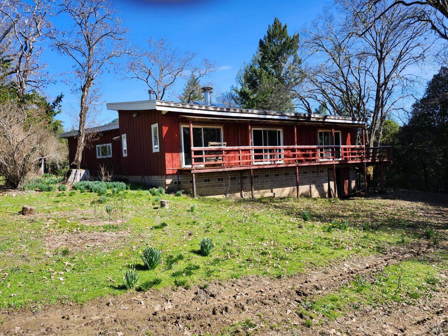 Garberville, CA 95542,1075 Dutyville RD
