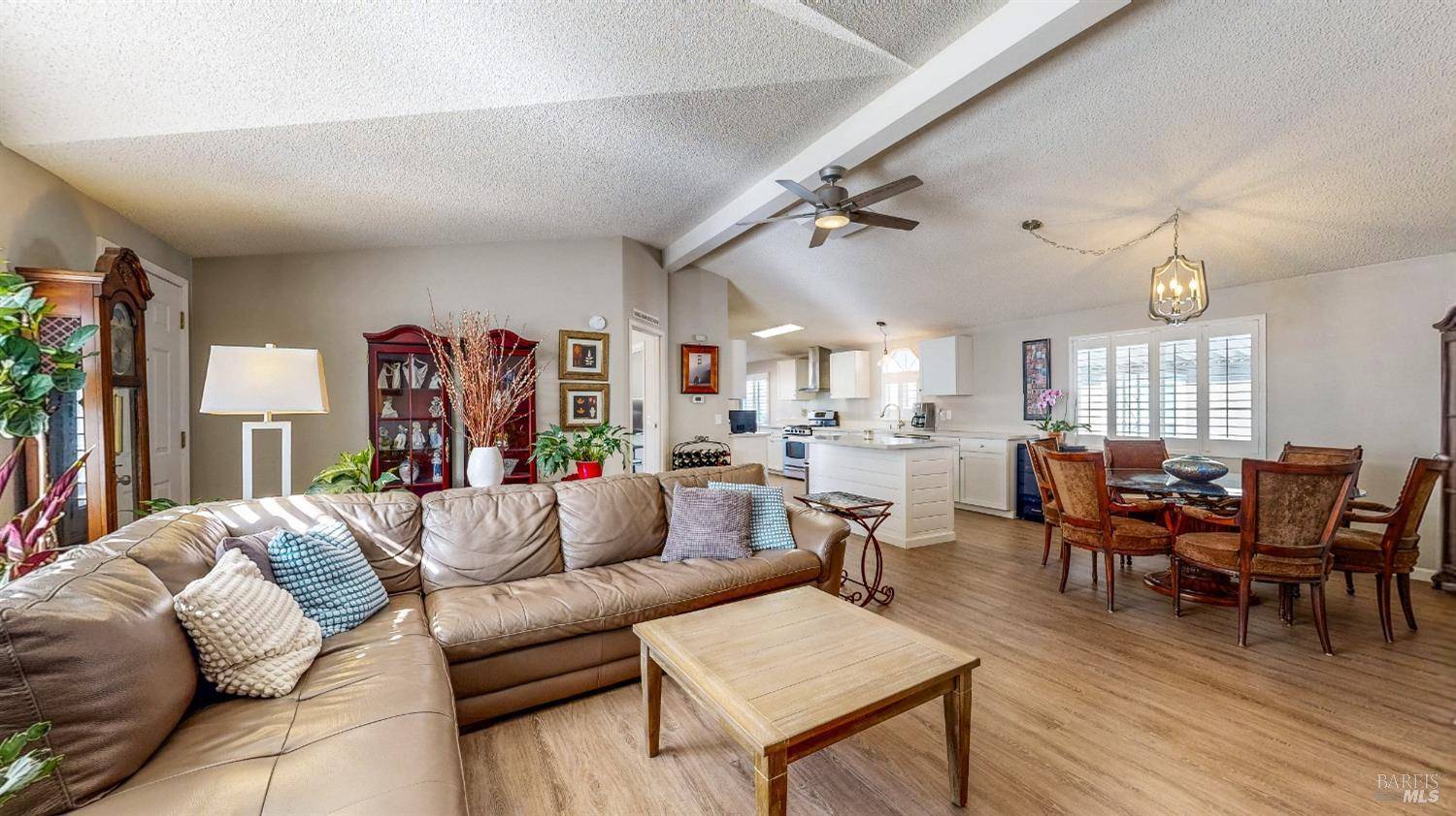 Windsor, CA 95492,8107 B ST