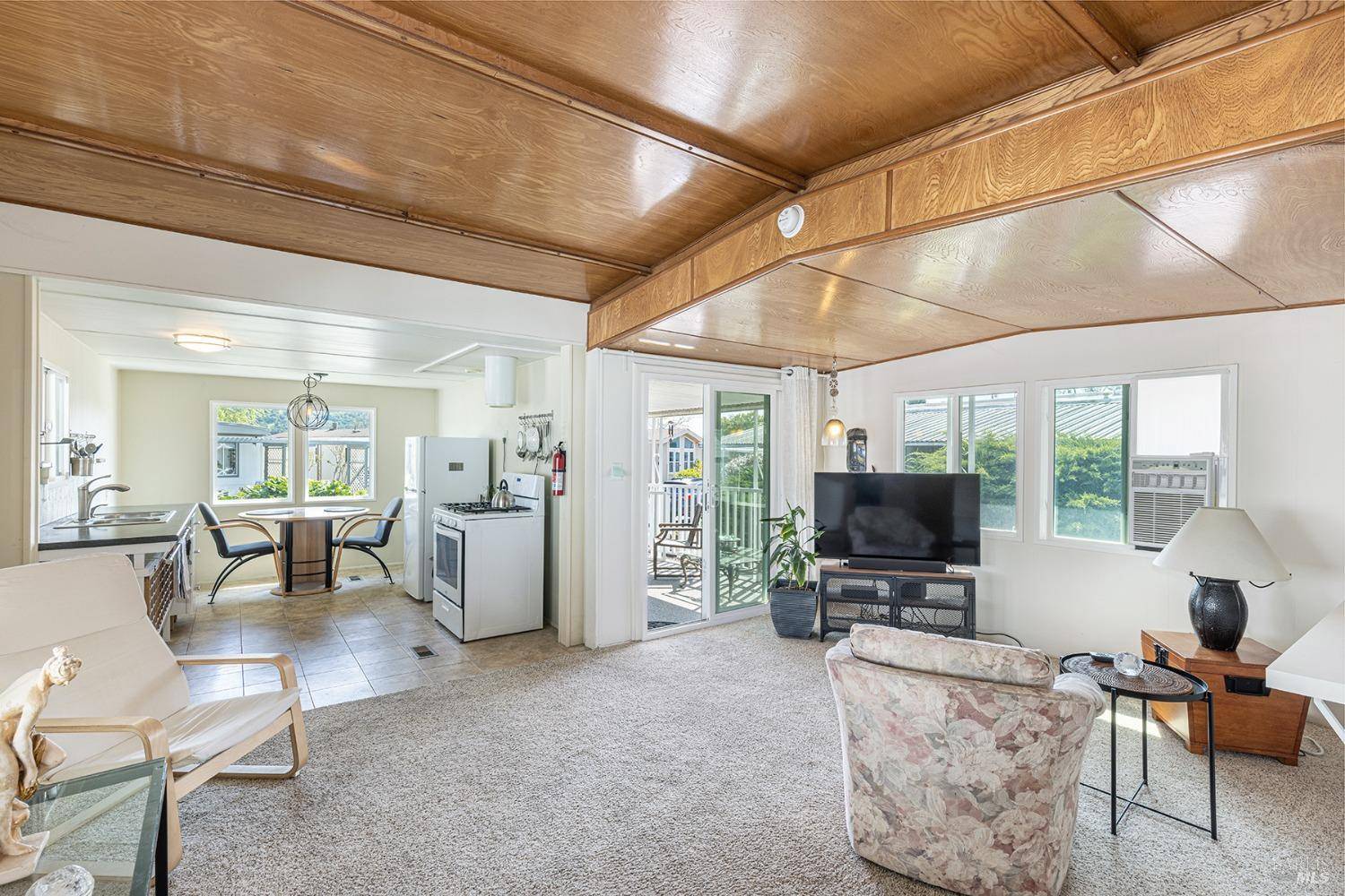 Yountville, CA 94599,123 Burgundy CIR