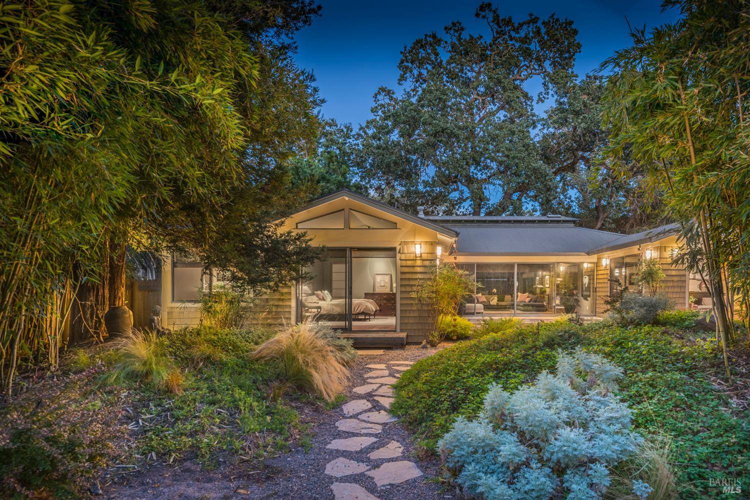 Sonoma, CA 95476,19265 7th ST E