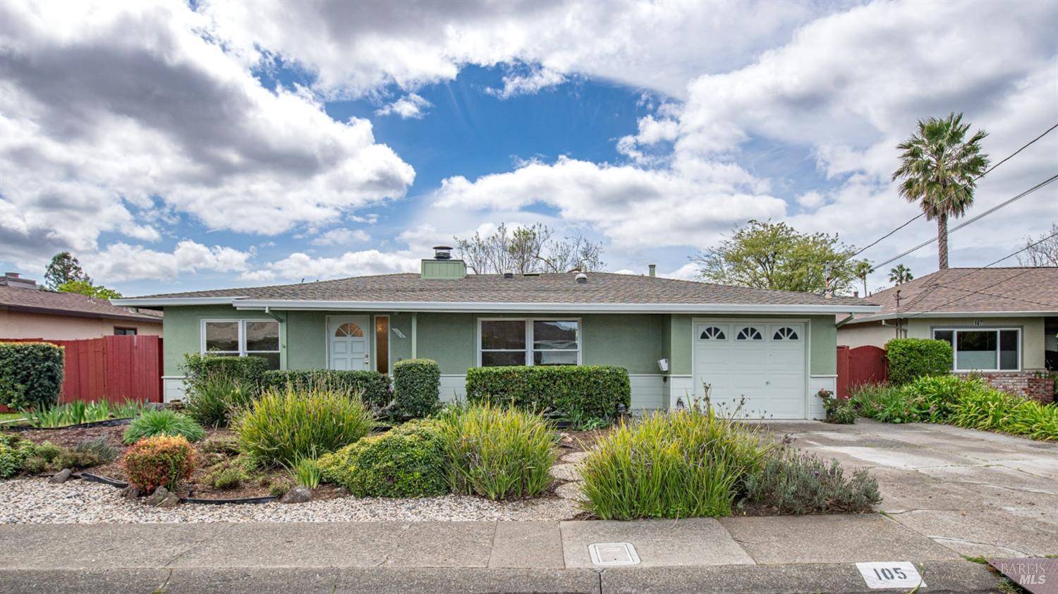 San Rafael, CA 94903,105 Hawthorn WAY