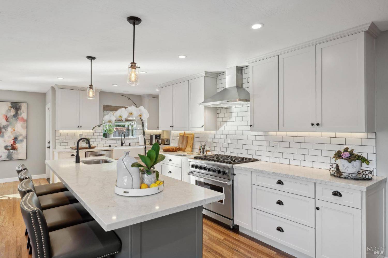 Novato, CA 94949,424 Calle de la Mesa