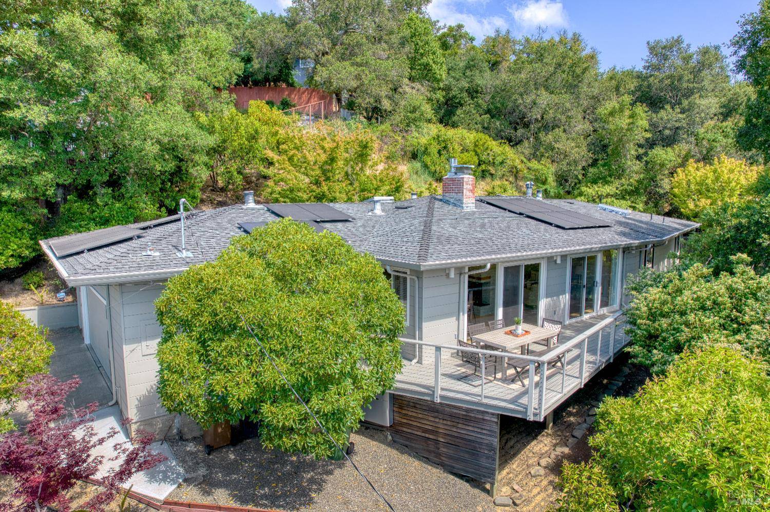 San Anselmo, CA 94960,170 Hilldale DR