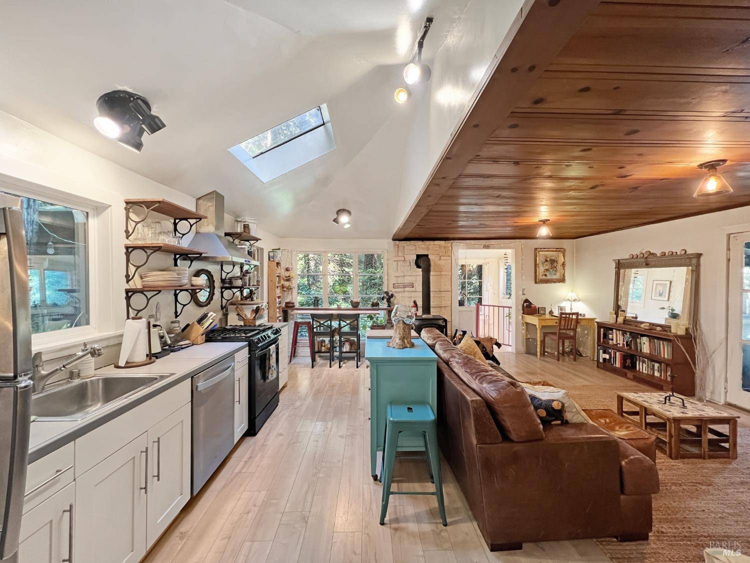 Monte Rio, CA 95462,21600 Starrett Hill DR