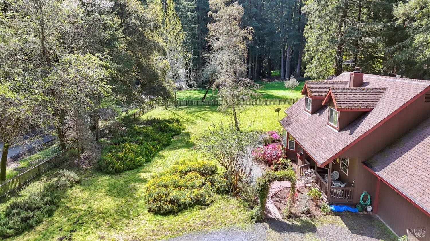 Sebastopol, CA 95472,1776 Jonive RD