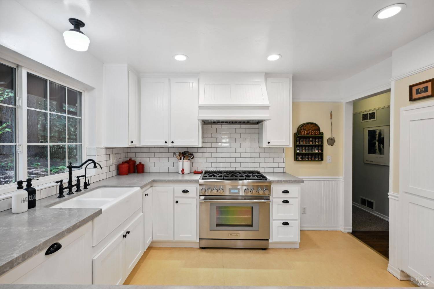 Sebastopol, CA 95472,1776 Jonive RD