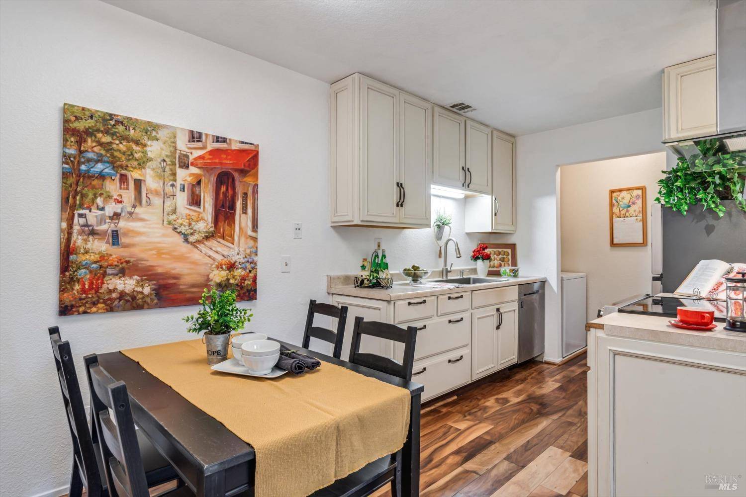 Rohnert Park, CA 94928,8201 Camino Colegio 158