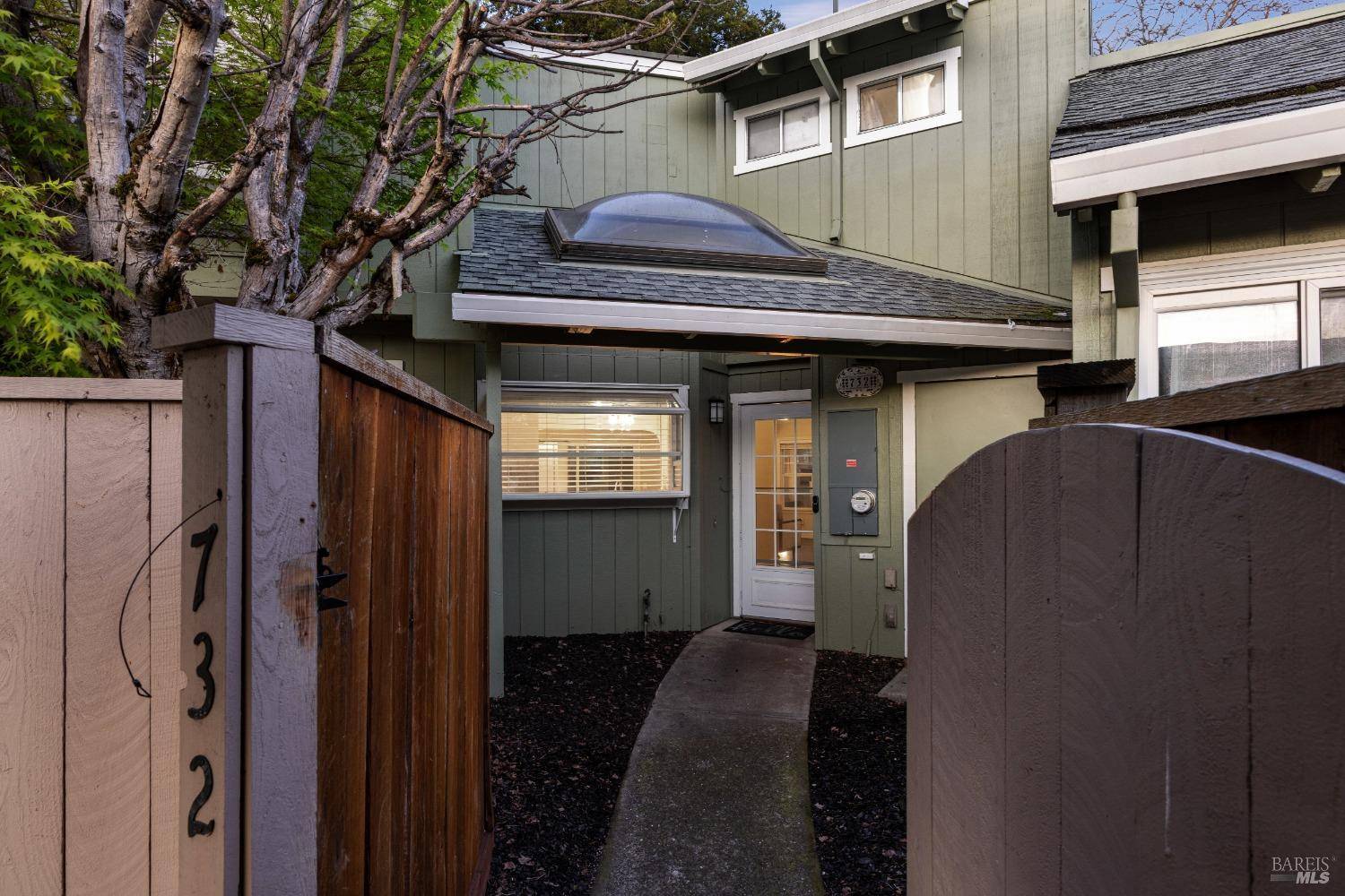 Rohnert Park, CA 94928,732 Racquet Club CIR