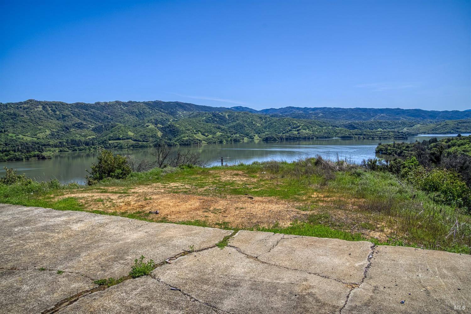 Ukiah, CA 95482,5851 Lake Ridge DR