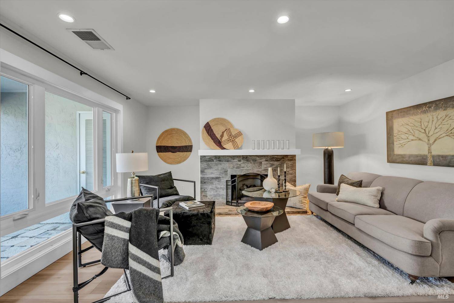 St. Helena, CA 94574,947 Mariposa LN