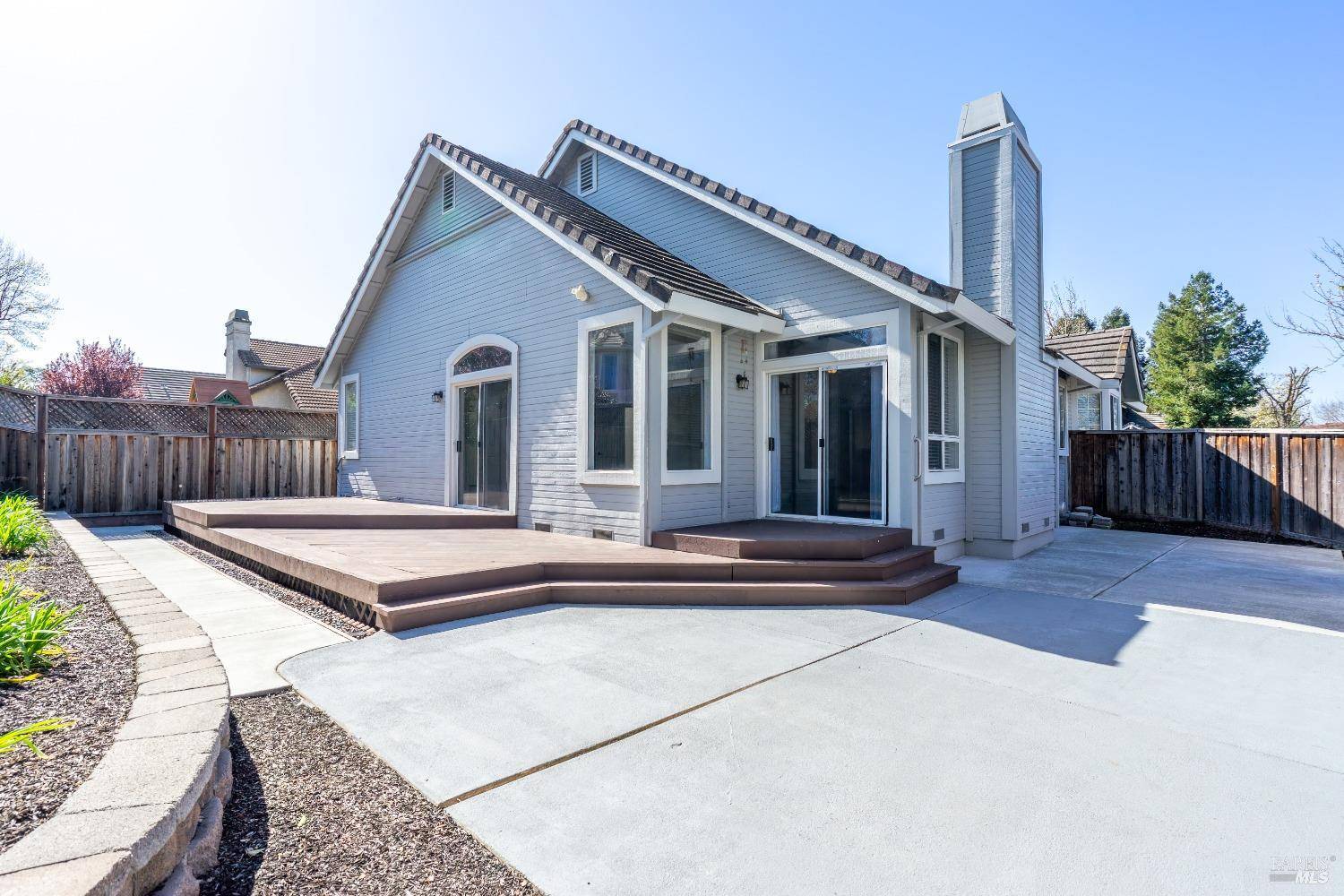 Petaluma, CA 94954,405 Trinity CT