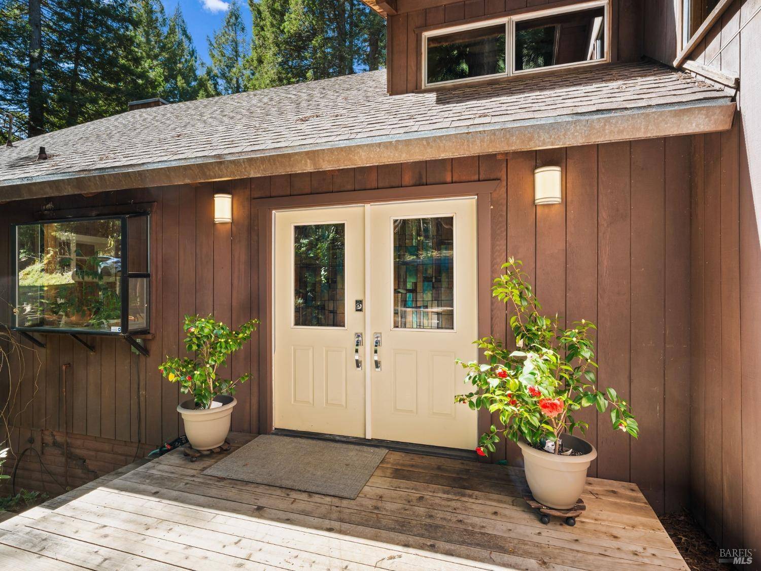 Willits, CA 95490,25058 Brooktrails DR
