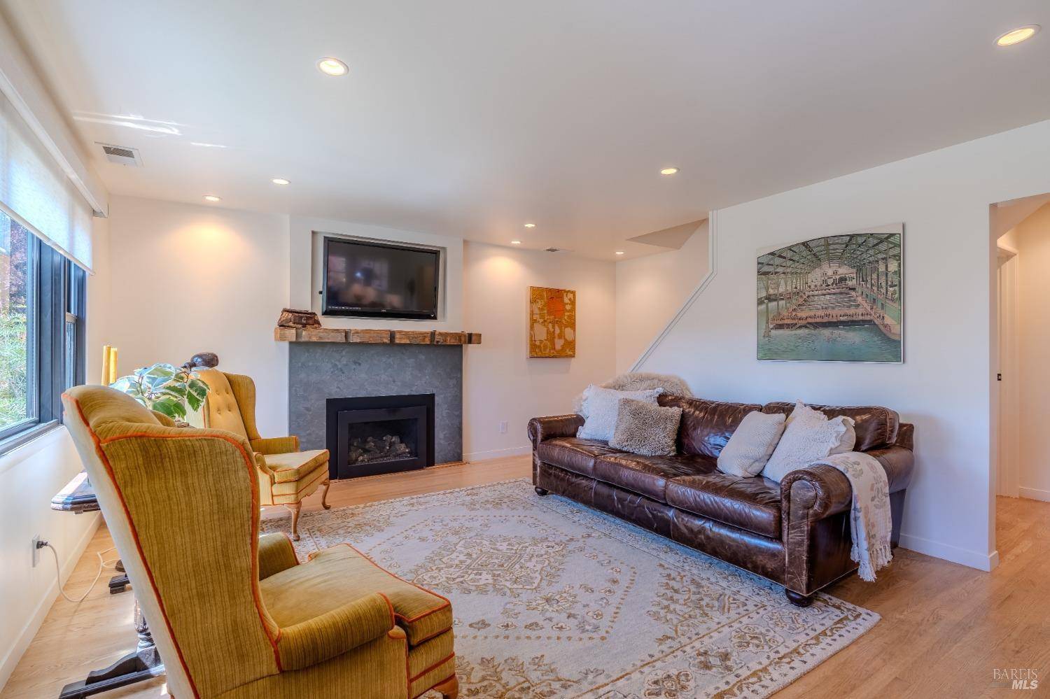 San Rafael, CA 94903,224 Blackstone DR
