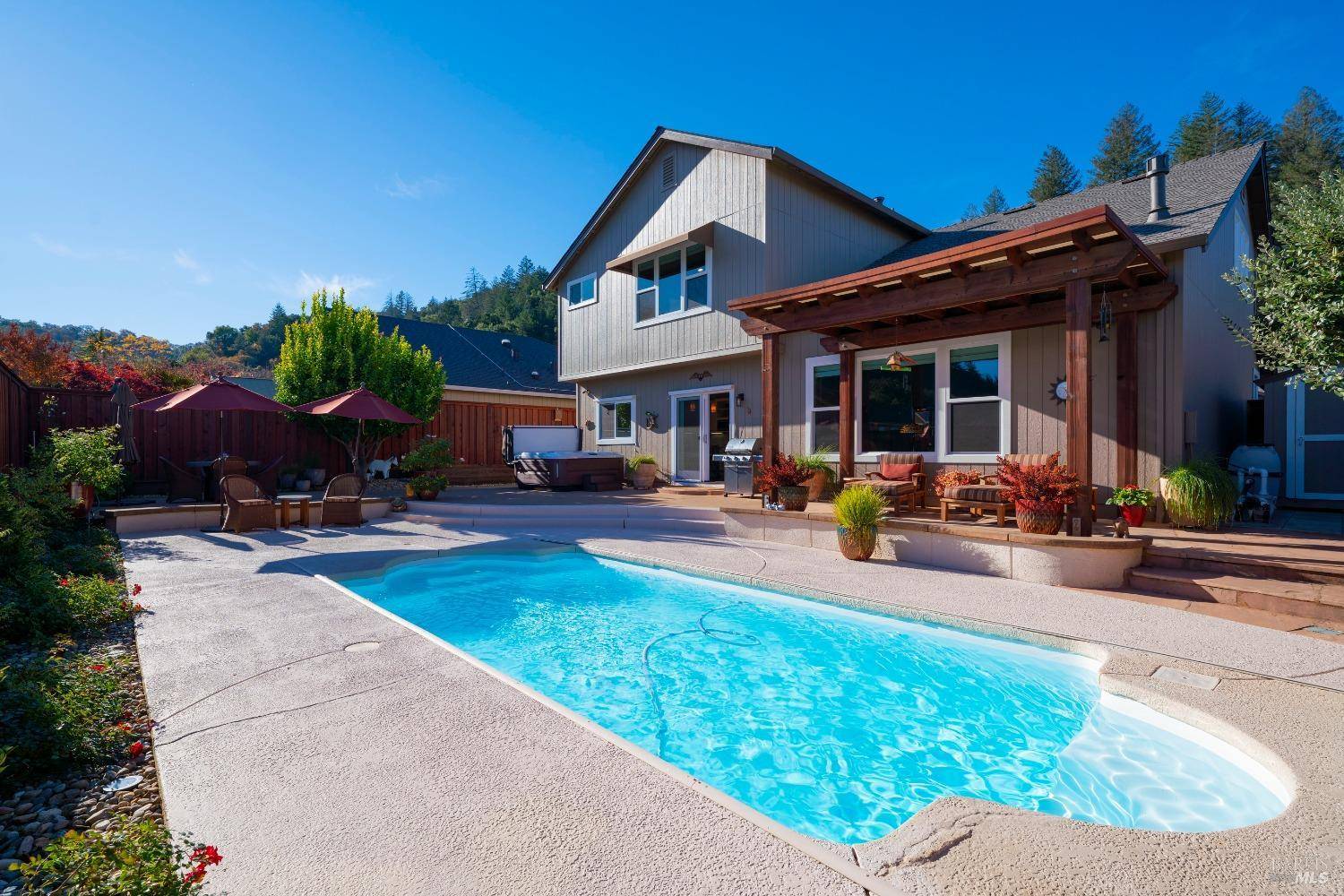Cloverdale, CA 95425,311 Buckeye CIR