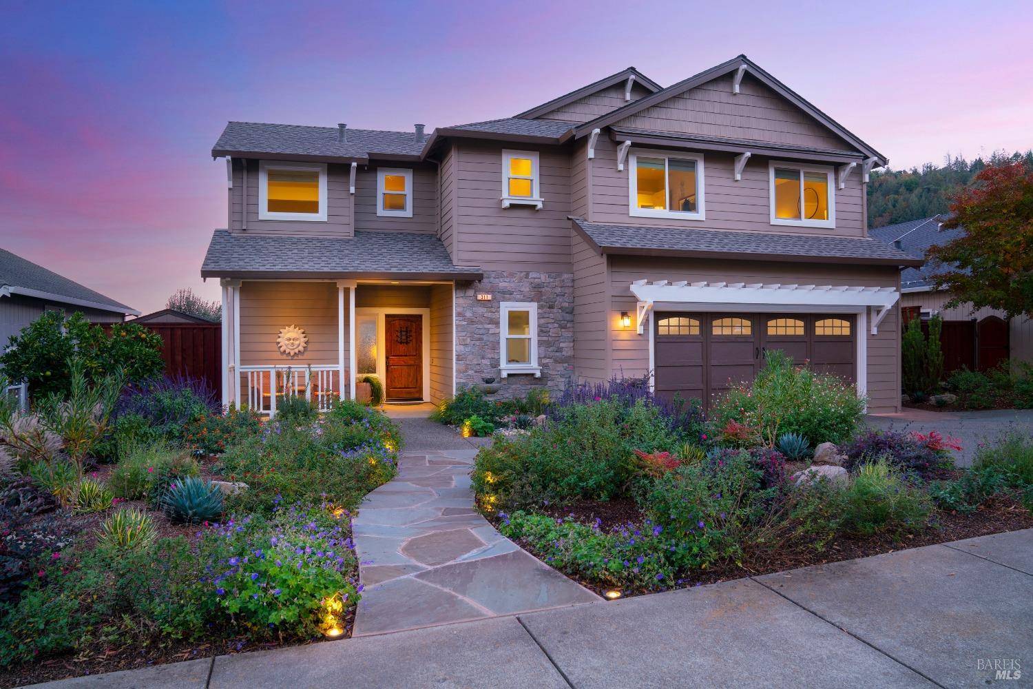 Cloverdale, CA 95425,311 Buckeye CIR