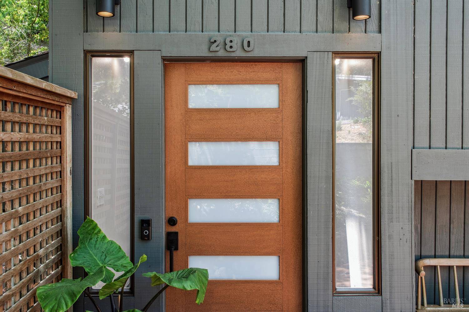San Anselmo, CA 94960,280 Oakcrest RD