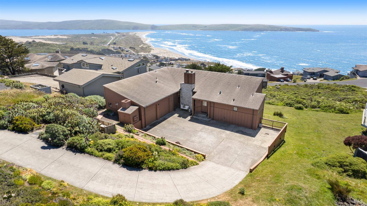 Dillon Beach, CA 94929,21 Maui LN