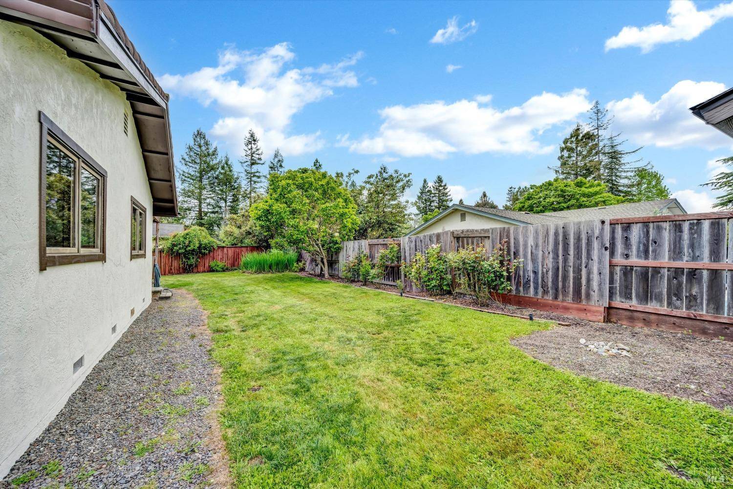 Rohnert Park, CA 94928,6095 Country Club DR