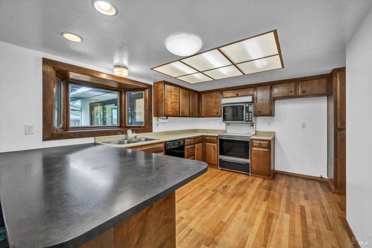 Rohnert Park, CA 94928,6095 Country Club DR