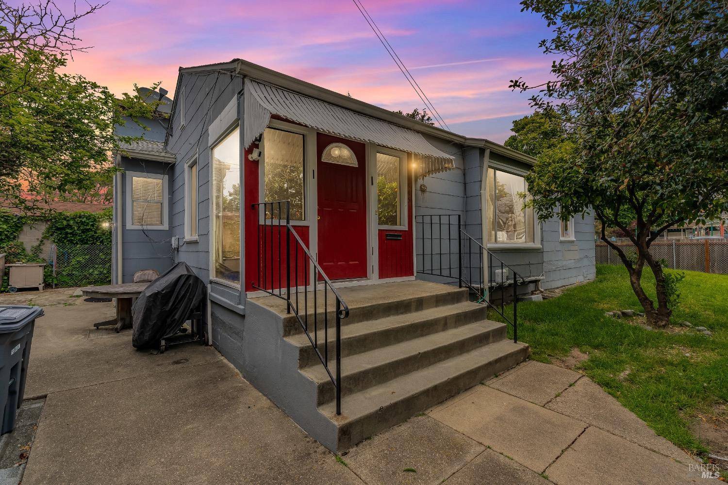 Berkeley, CA 94702,1445 Fairview St ST