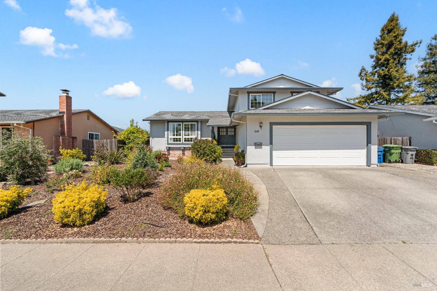 Petaluma, CA 94954,1549 Trellis LN