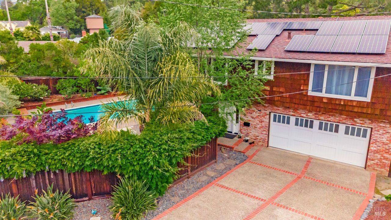 San Anselmo, CA 94960,9 Willow WAY