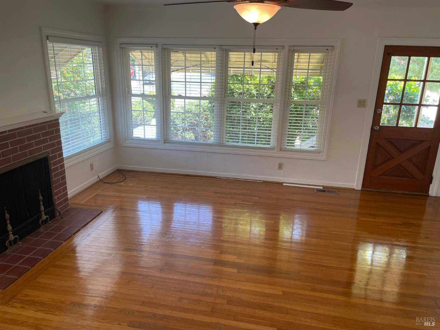 Benicia, CA 94510,639 E 5th ST