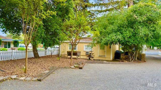 Sonoma, CA 95476,790 Broadway