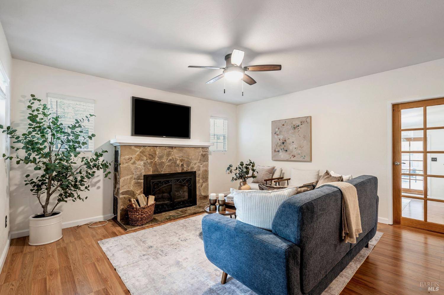Forestville, CA 95436,8029 Corso DR