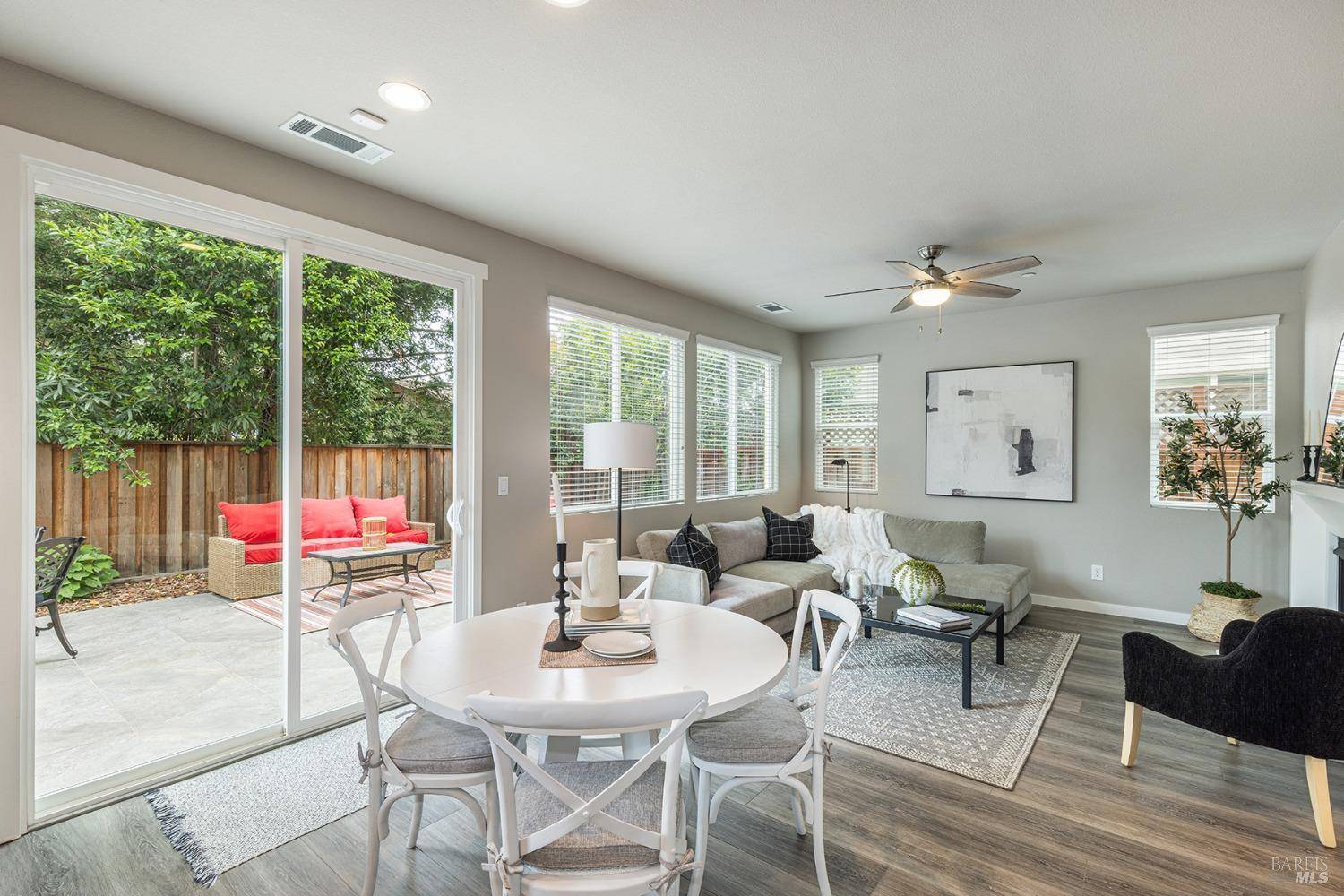 Napa, CA 94558,4270 Wine Country CT