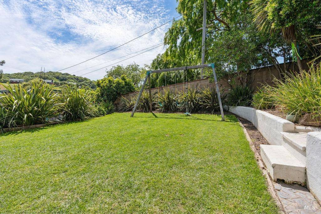 San Rafael, CA 94903,506 Cedar Hill DR