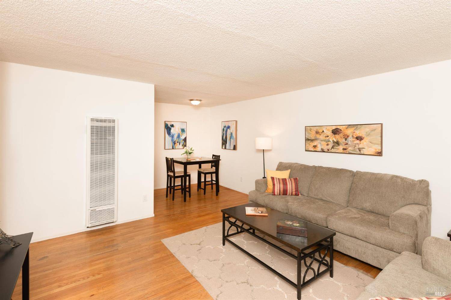 Rohnert Park, CA 94928,556 Baron DR