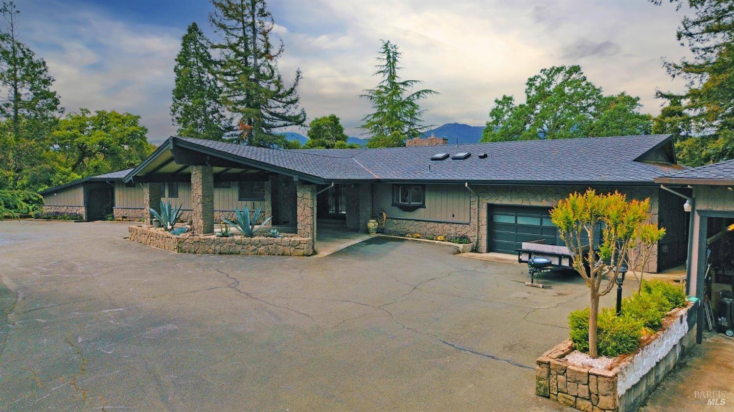 Ukiah, CA 95482,1340 Vista Verde RD