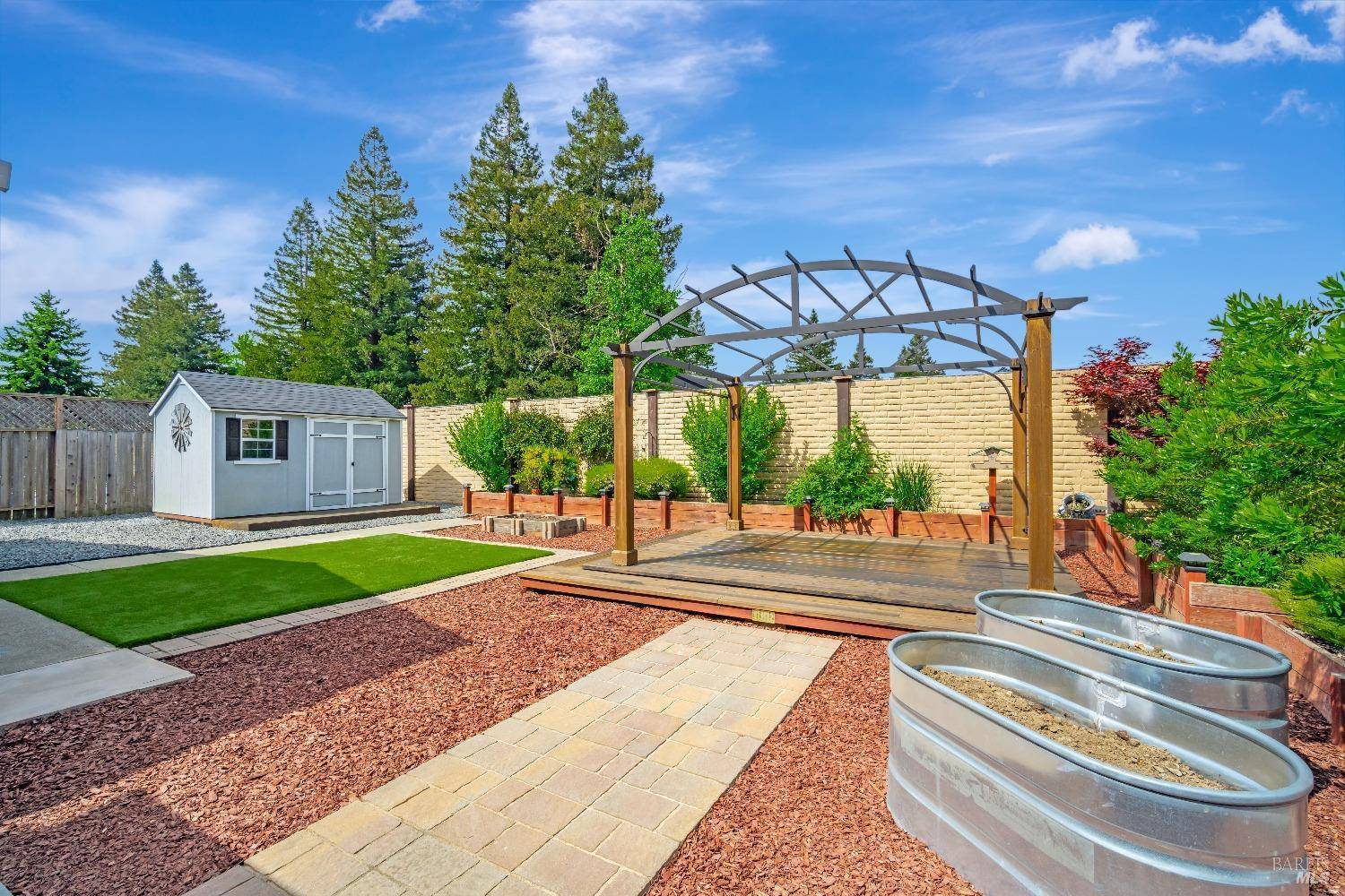 Santa Rosa, CA 95401,437 Surrey DR