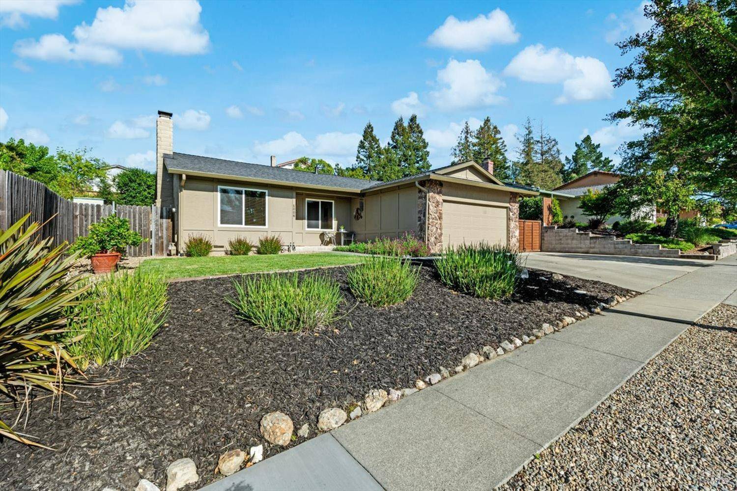 Napa, CA 94559,1006 Birkdale DR