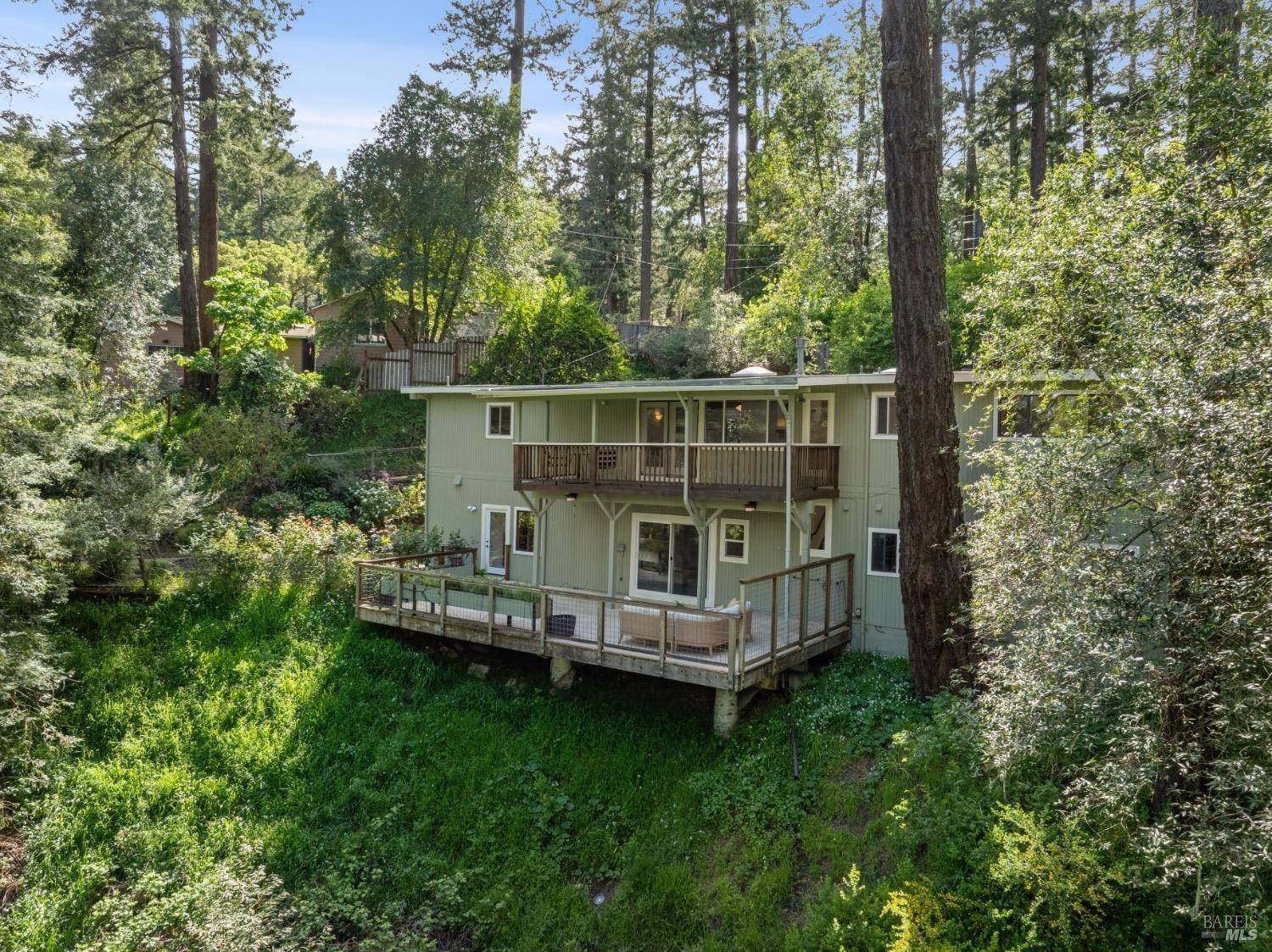 Woodacre, CA 94973,16 Ivy LN