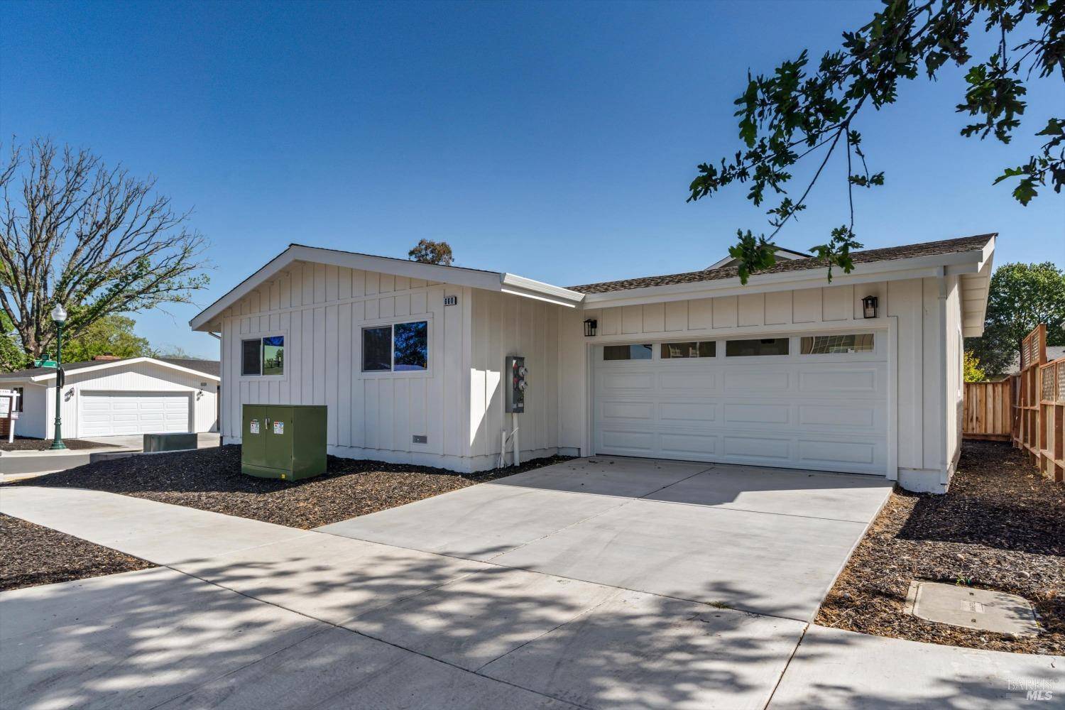 Santa Rosa, CA 95404,660 Acacia LN