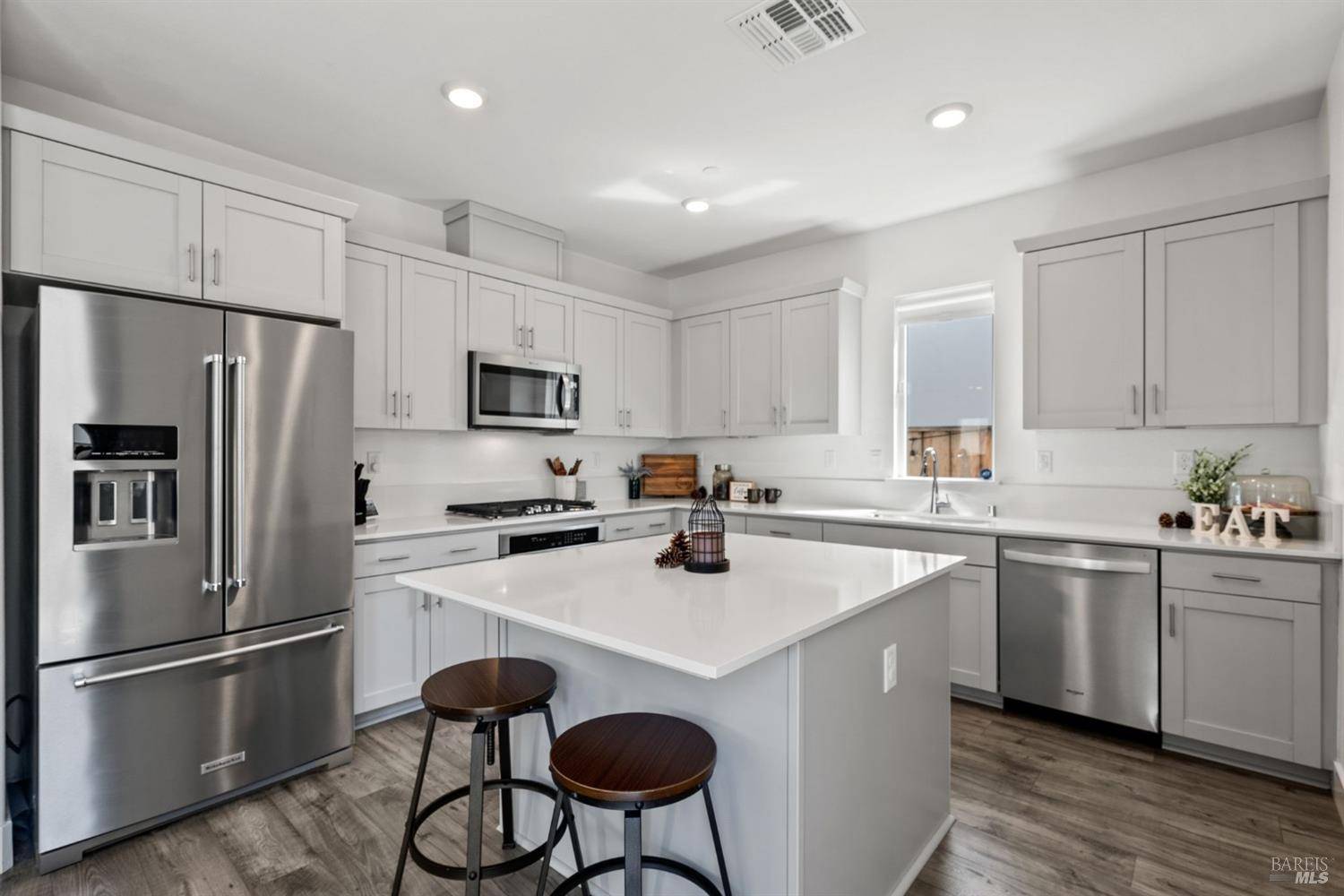 Rohnert Park, CA 94928,6067 Oak Leaf PL