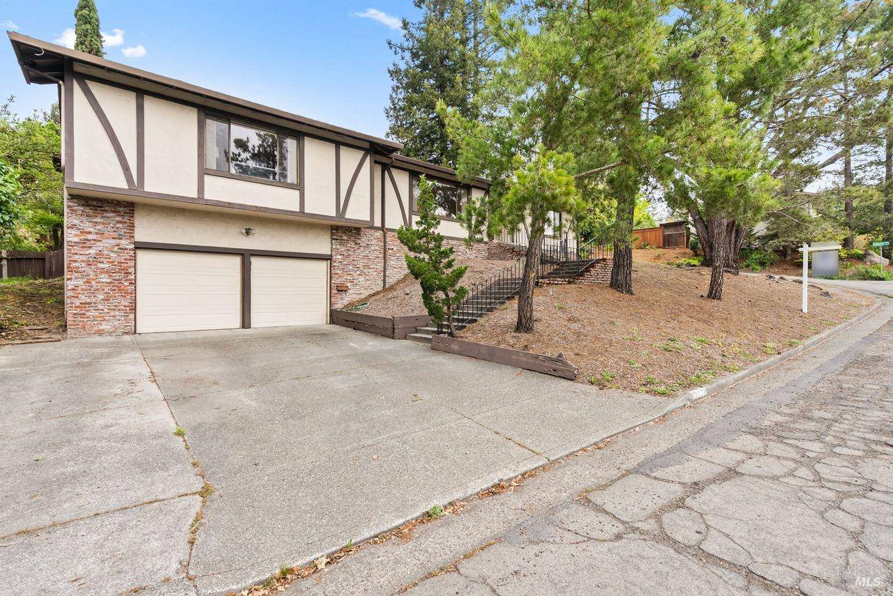 Santa Rosa, CA 95404,717 Buena Vista DR