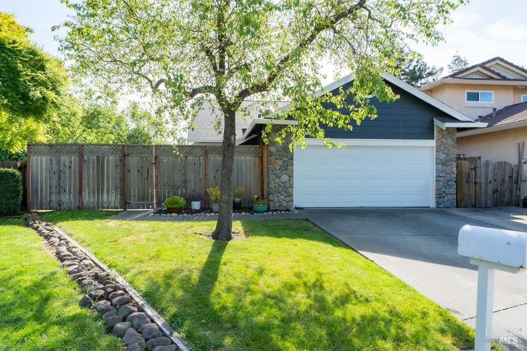Petaluma, CA 94954,829 Winton DR