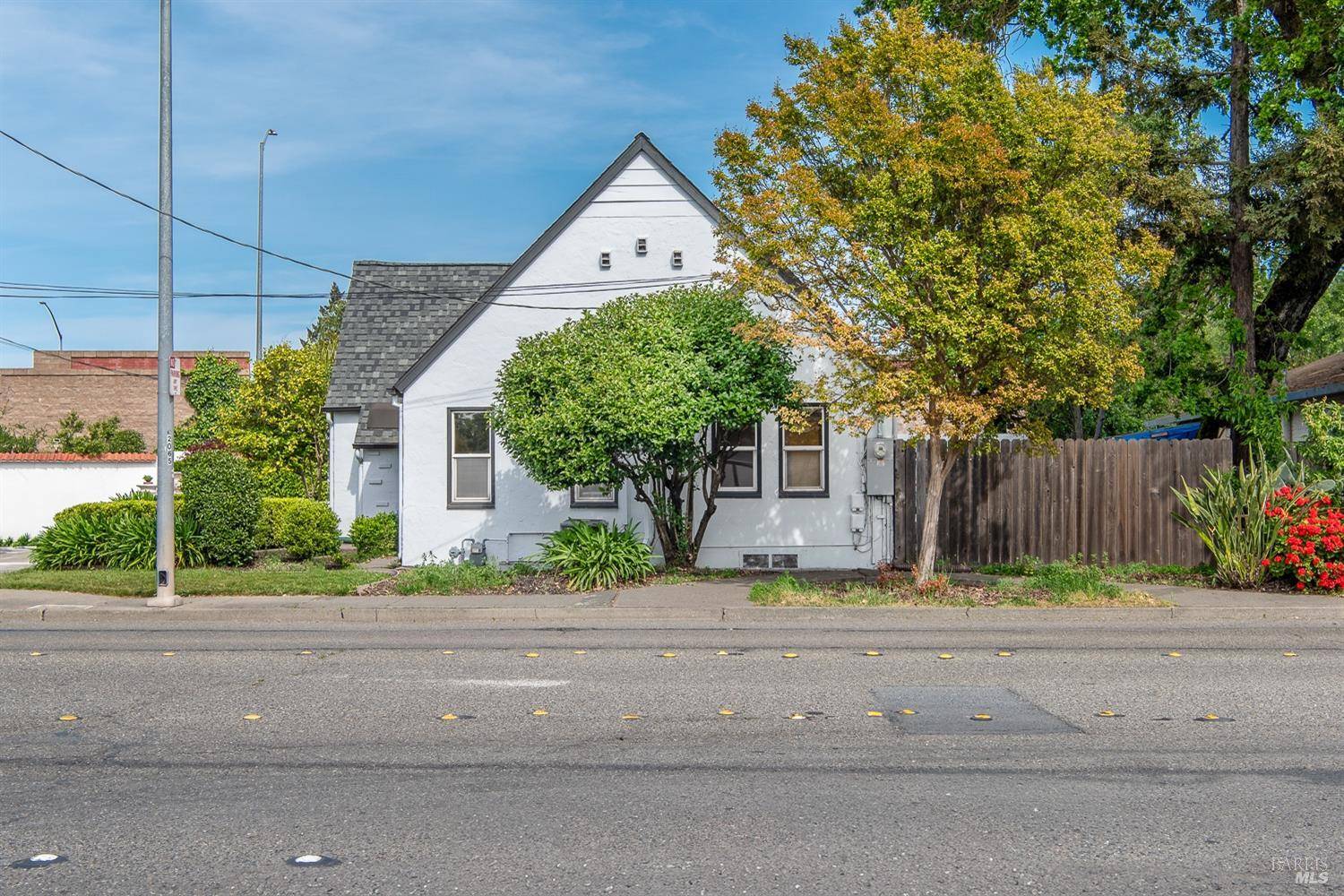 Santa Rosa, CA 95401,100 Ridgway AVE