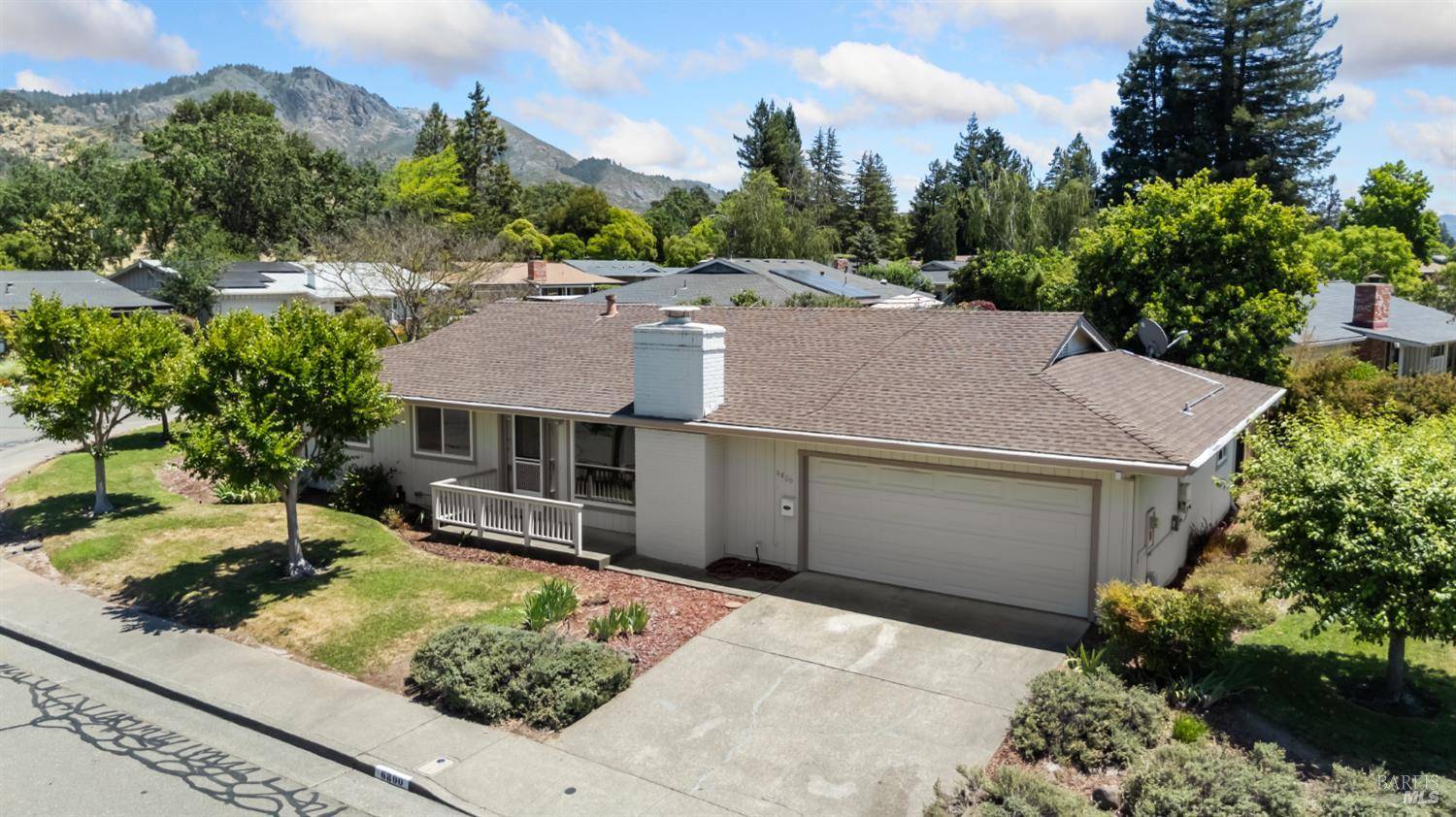 Santa Rosa, CA 95409,6800 Oak Leaf DR
