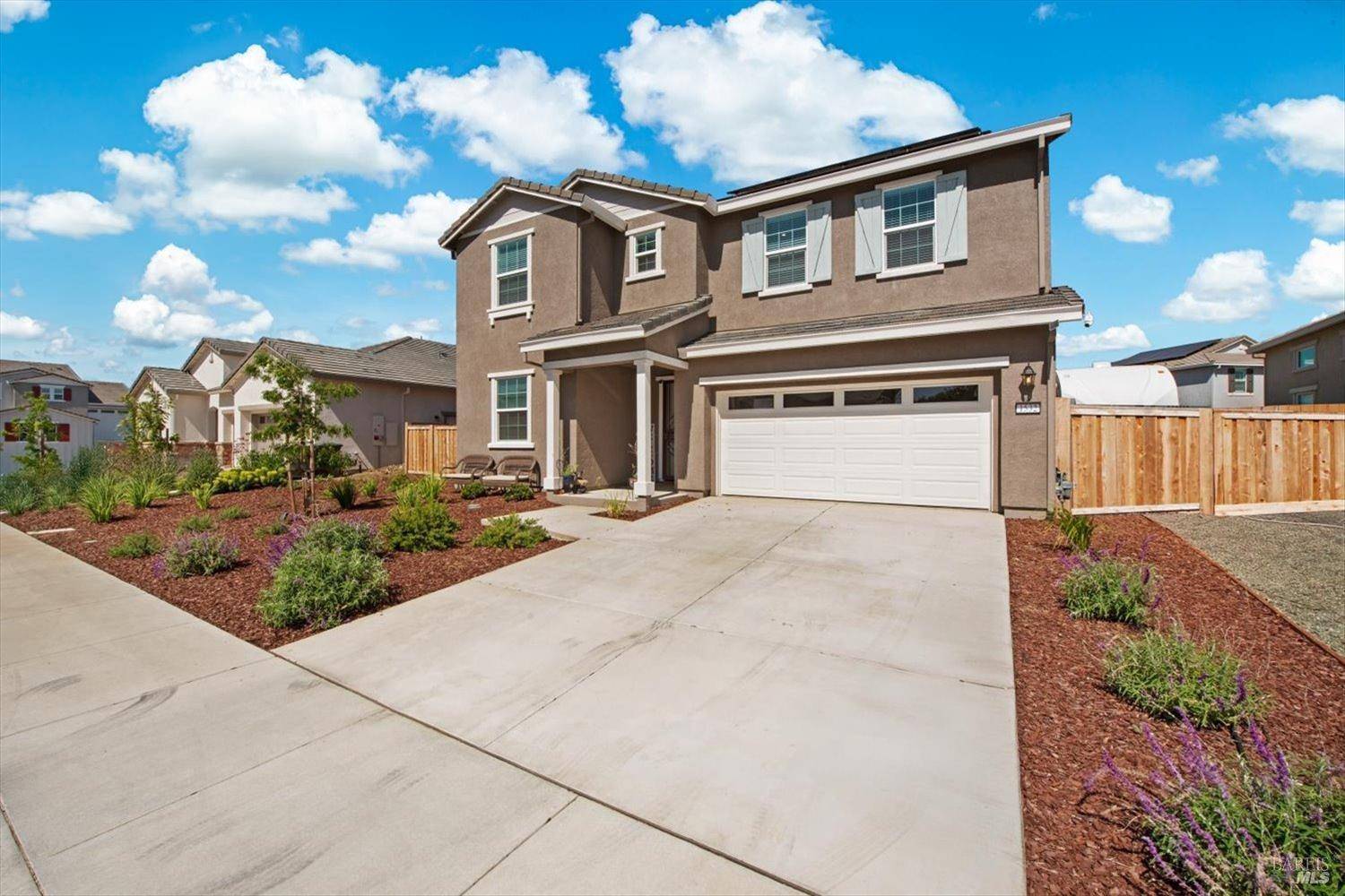 Dixon, CA 95620,1532 Base CT